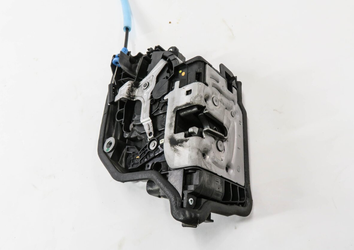 Thumbnail 3: 2014-2021 BMW X1 X2 X5 X6 (F15 F16 F39 F48) LEFT REAR DOOR LOCK LATCH ACTUATOR
