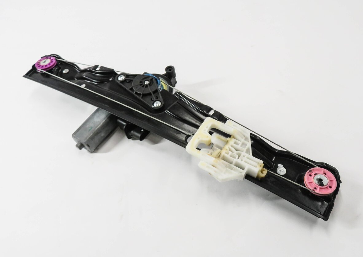 2016-2021 BMW X1 (F48) RIGHT REAR DOOR WINDOW REGULATOR w/ MOTOR