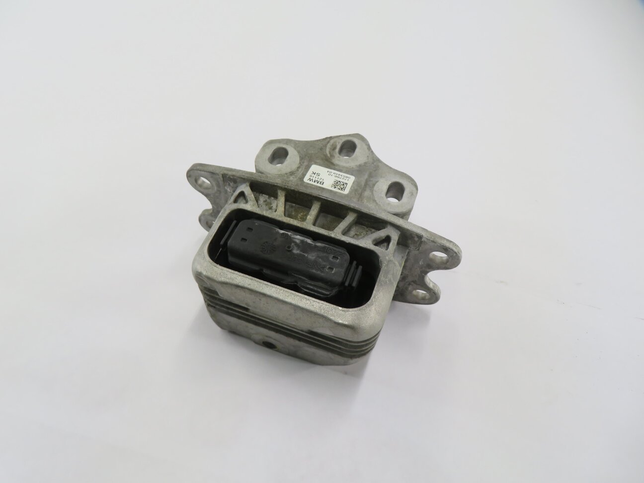 2017 BMW X1 (F48) 2.0L B46 TURBO ENGINE - TRANSMISSION MOTOR MOUNT BRACKET