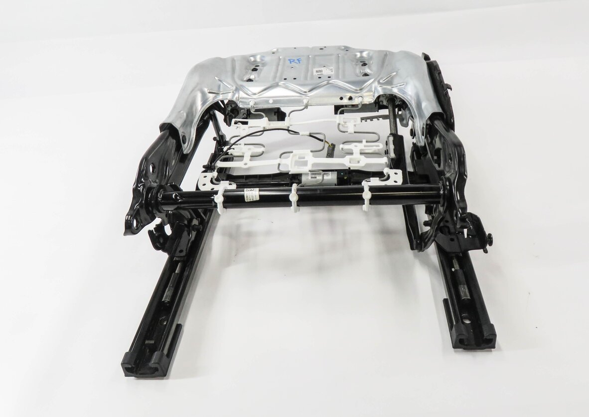 Thumbnail 2: 2016-2019 BMW X1 (F48) RIGHT FRONT PASSENGER SEAT TRACK w/ MOTORS (NON SPORT)