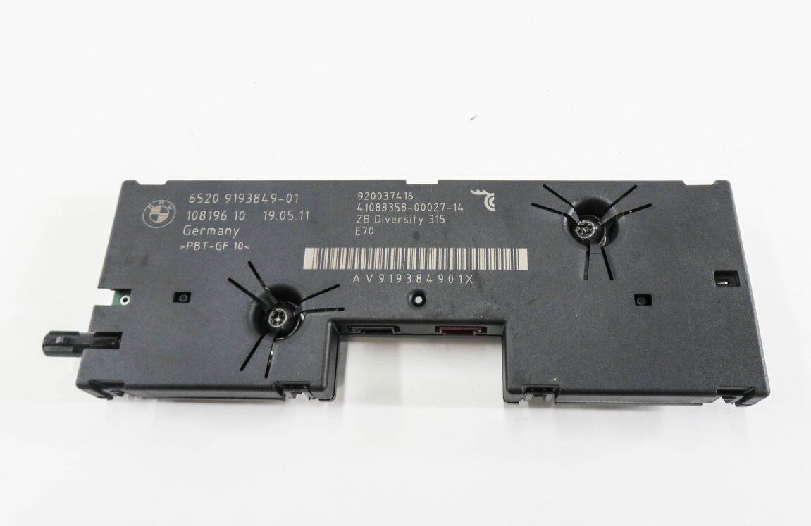 Thumbnail 2: 2012 BMW X5 (E70) RADIO STEREO DIVERSITY ANTENNA AMP AMPLIFIER MODULE