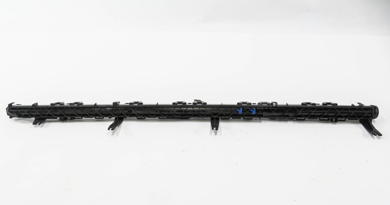 Thumbnail 3: 2007-2013 BMW X5 (E70) RIGHT REAR RETRACTABLE WINDOW SUN SCREEN PRIVACY SHADE