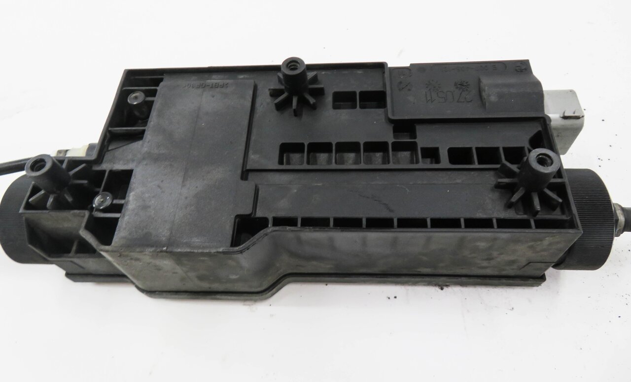 Thumbnail 4: 2012 BMW X5 (E70) EMERGENCY PARKING BRAKE ACTUATOR MOTOR w/ CABLES