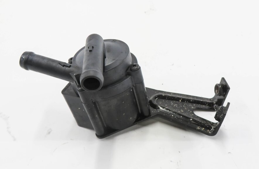 Thumbnail 2: 2012 BMW X5 (E70) 4.4L N63 TWIN TURBO ENGINE - SECONDARY AUXILIARY WATER PUMP