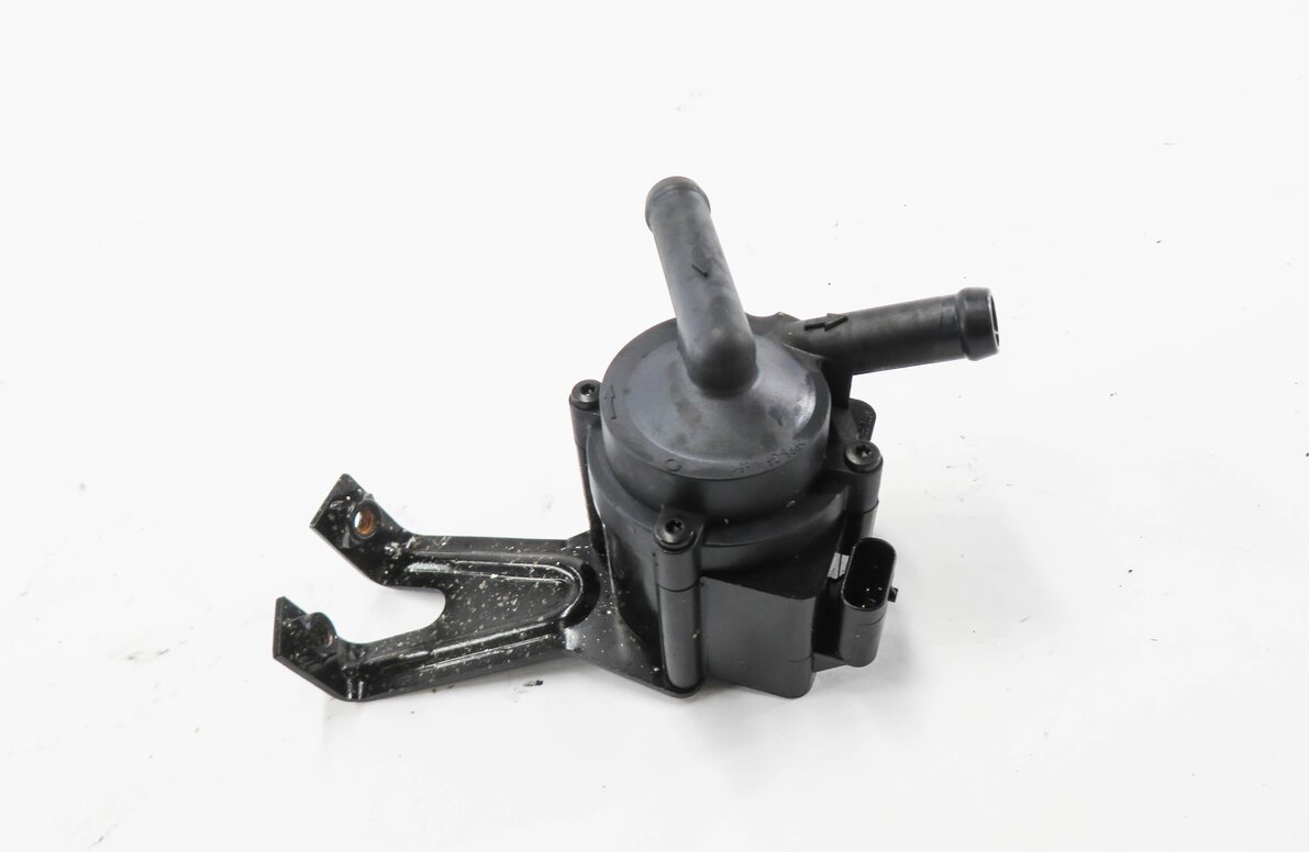 Thumbnail 3: 2012 BMW X5 (E70) 4.4L N63 TWIN TURBO ENGINE - SECONDARY AUXILIARY WATER PUMP
