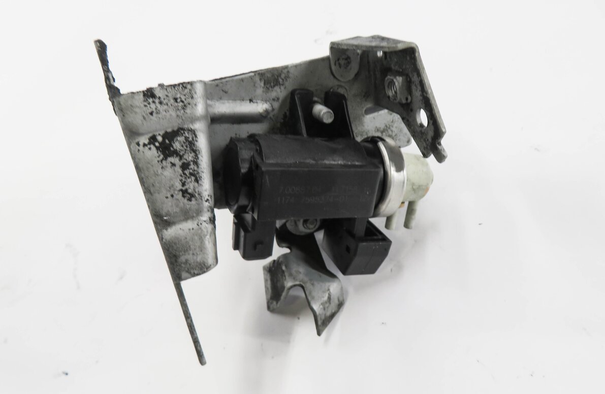 Thumbnail 3: 2012 BMW X5 (E70) 4.4L N63 TWIN TURBO ENGINE - TURBOCHARGER PRESSURE CONVERTER