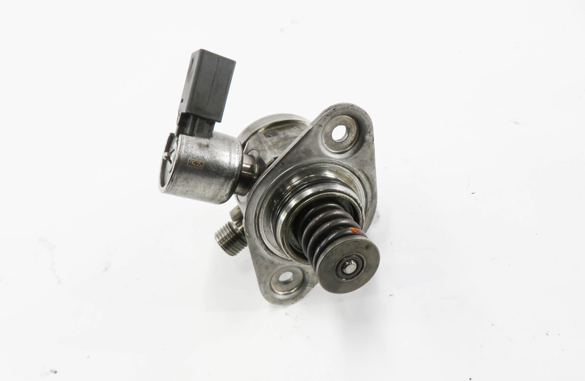 Thumbnail 4: 08-14 BMW 550i 650i 750i X5 X6 (F01 F10 E70 E71 E72) 4.4L - MECHANICAL FUEL PUMP