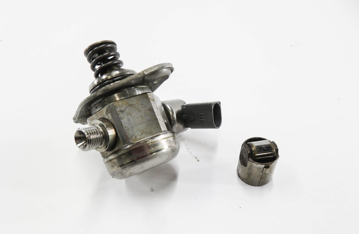 Thumbnail 2: 08-14 BMW 550i 650i 750i X5 X6 (F01 F10 E70 E71 E72) 4.4L - MECHANICAL FUEL PUMP