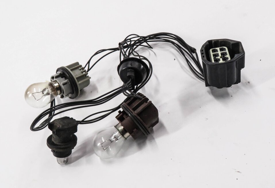 Thumbnail 1: 2012-2013 RANGE ROVER SPORT (L320) RIGHT PASSENGER TAILLIGHT WIRE WIRING HARNESS