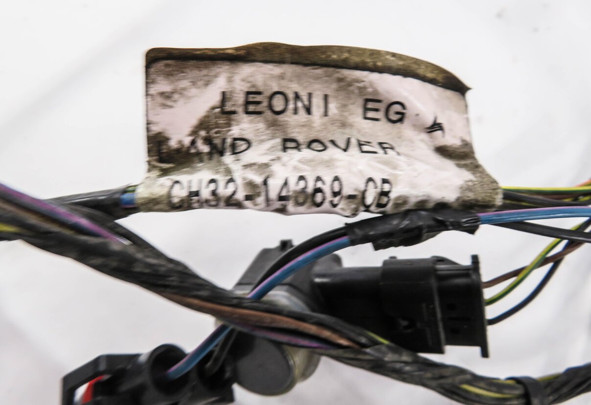 Thumbnail 4: 2012 RANGE ROVER SPORT (L320) FRONT PDC PARK SENSOR SET w/ HARNESS (ORKNEY GRAY)