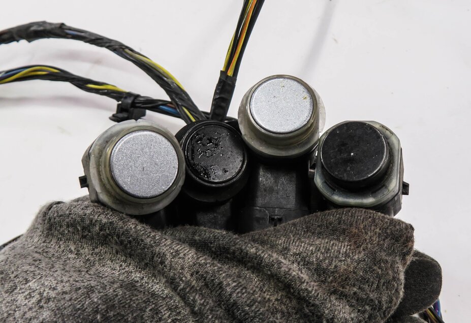 Thumbnail 5: 2012 RANGE ROVER SPORT (L320) FRONT PDC PARK SENSOR SET w/ HARNESS (ORKNEY GRAY)
