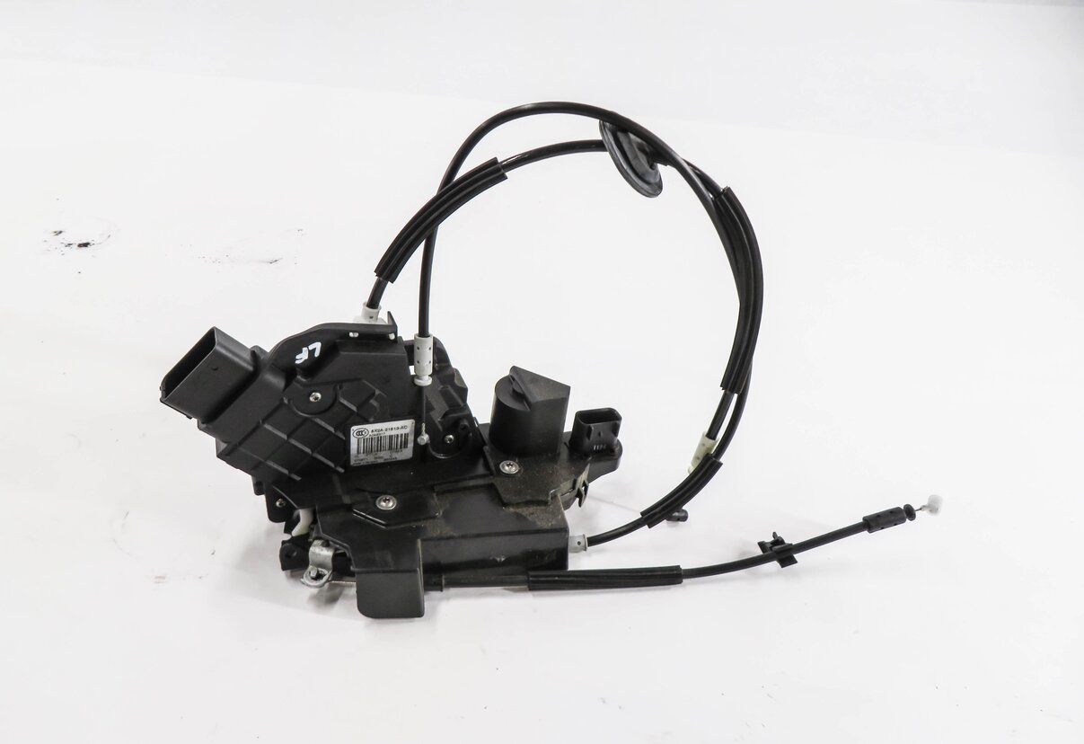 Thumbnail 2: 2010-2019 EVOQUE LR4 / RANGE ROVER SPORT (L320) LEFT FRONT PASSIVE DOOR LATCH
