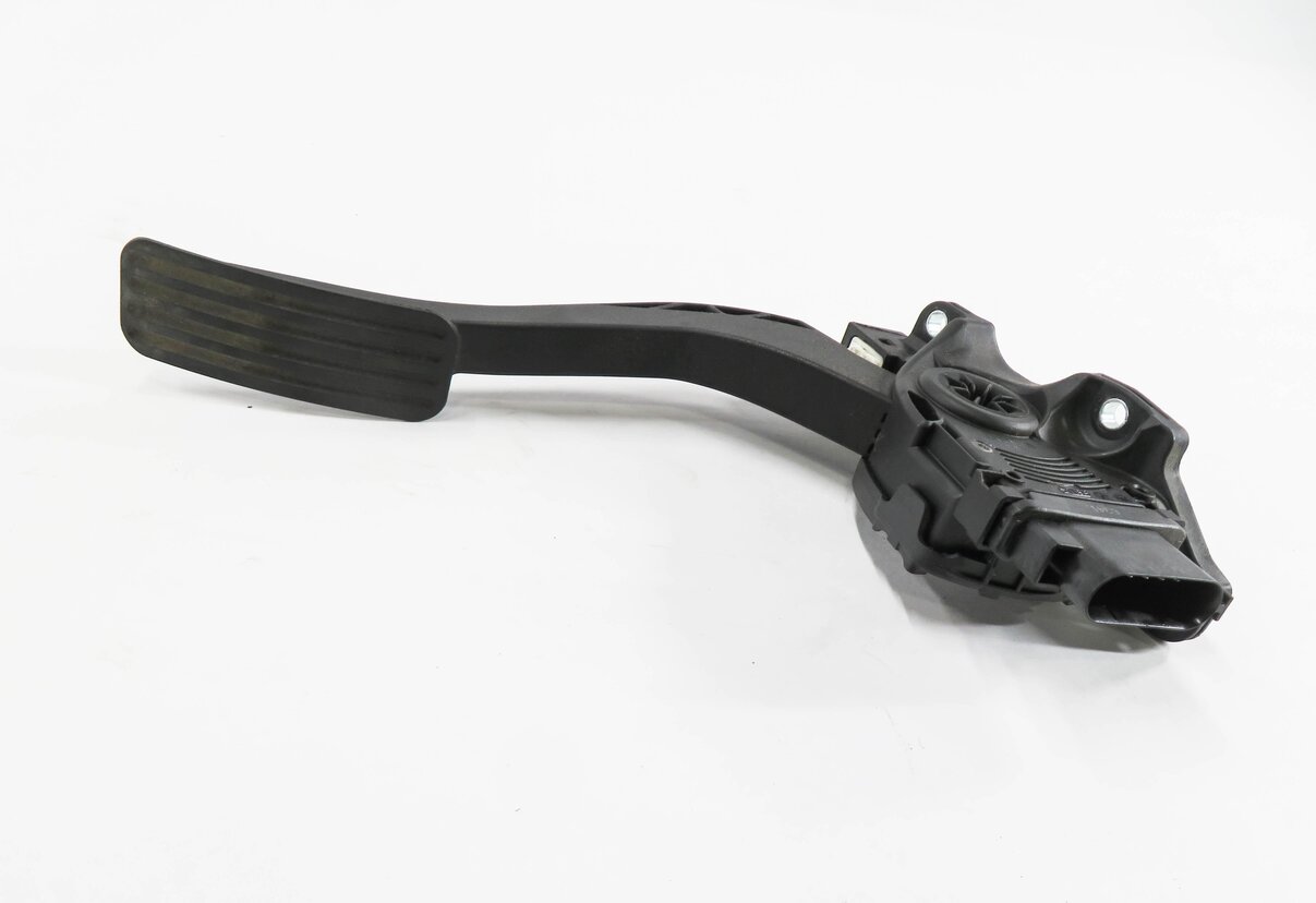 Thumbnail 2: 2012 RANGE ROVER SPORT (L320) GAS PEDAL