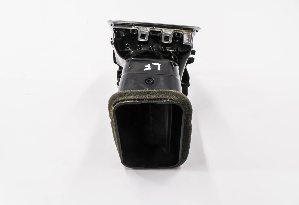 Thumbnail 3: 2012 RANGE ROVER SPORT (L320) RIGHT FRONT PASSENGER OUTER DASH HEATER A/C VENT