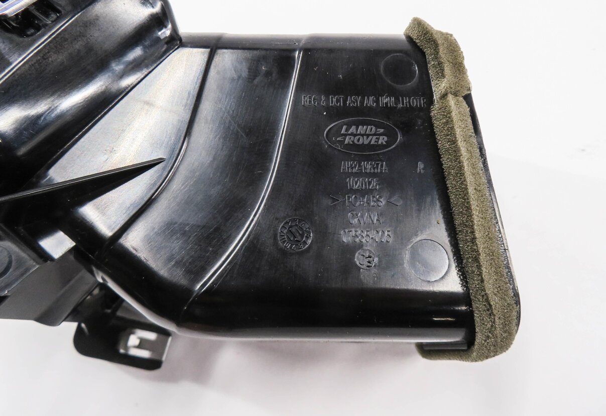 Thumbnail 5: 2012 RANGE ROVER SPORT (L320) RIGHT FRONT PASSENGER OUTER DASH HEATER A/C VENT