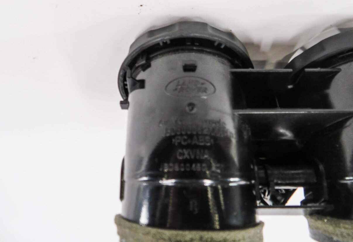 Thumbnail 5: 2012 RANGE ROVER SPORT (L320) REAR CENTER CONSOLE HEATER A/C AIR VENT