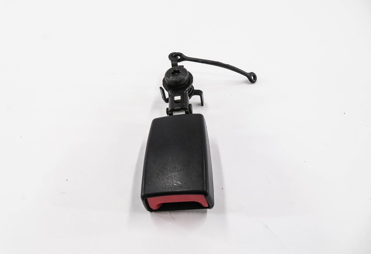 Thumbnail 2: 2012 RANGE ROVER SPORT (L320) REAR 2nd ROW SEAT RIGHT SEATBELT BUCKLE RECEIVER