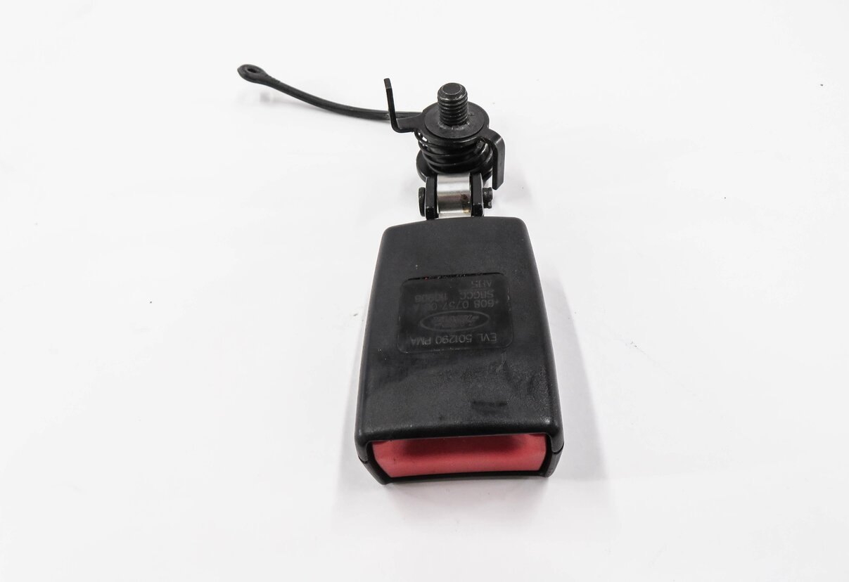 Thumbnail 3: 2012 RANGE ROVER SPORT (L320) REAR 2nd ROW SEAT RIGHT SEATBELT BUCKLE RECEIVER