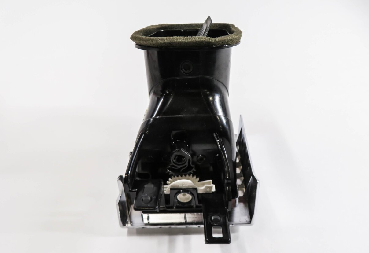 Thumbnail 4: 2012 RANGE ROVER SPORT (L320) LEFT FRONT DRIVER DASH OUTER HEATER A/C AIR VENT