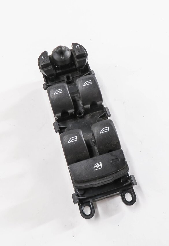 Thumbnail 1: 2010-2020 LAND ROVER LR2 LR4 / RANGE ROVER SPORT (L320) DRIVER WINDOW SWITCH
