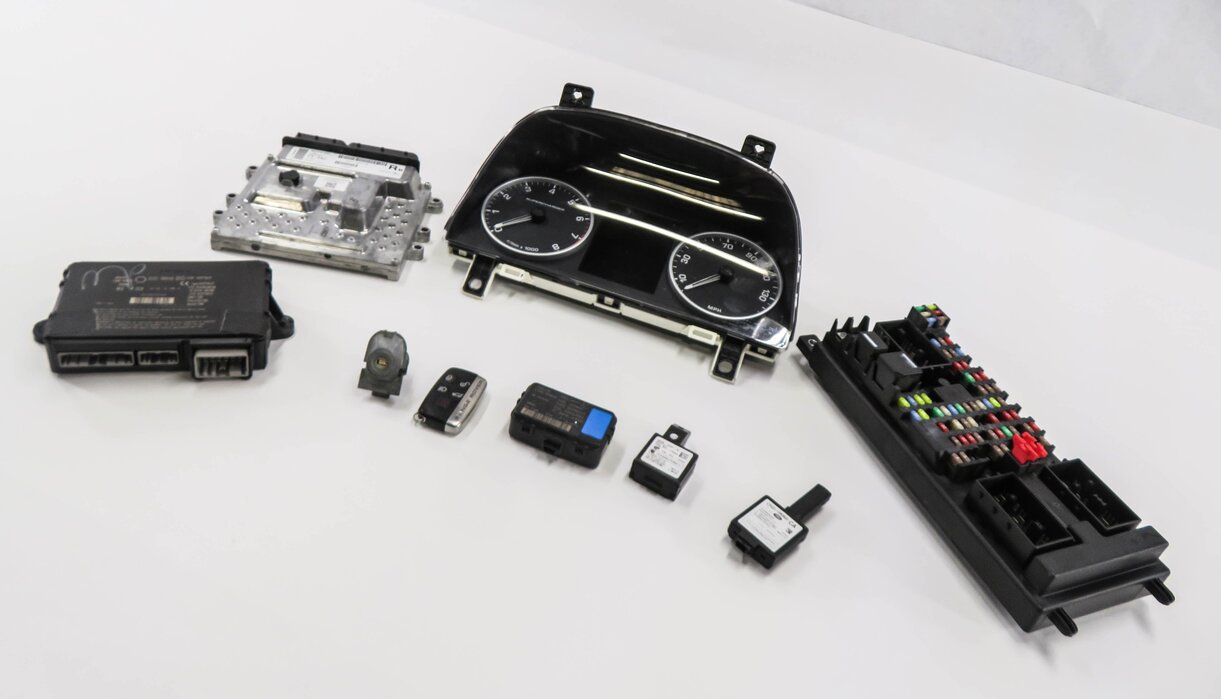 Thumbnail 8: 12-13 RANGE ROVER SPORT (L320) 5.0L SUPERCHARGED ENGINE ECM BCM MODULE KEY SET