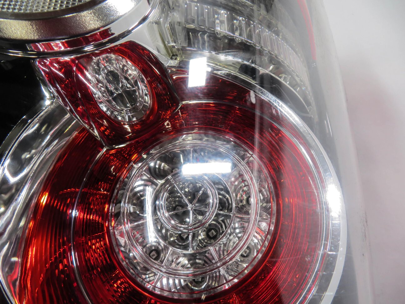 Thumbnail 7: 2012-2013 RANGE ROVER SPORT (L320) LEFT DRIVER TAILLIGHT BRAKE LIGHT LAMP