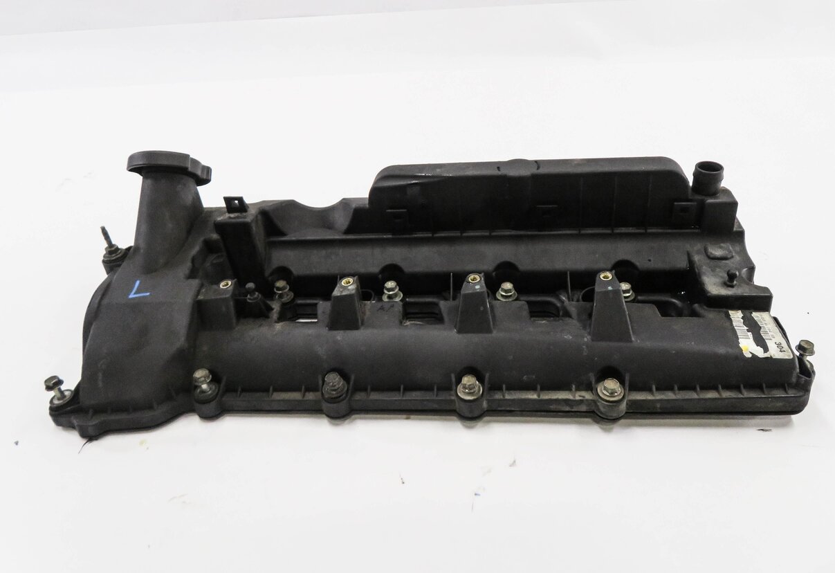 Thumbnail 2: 2010-2018 RANGE ROVER SPORT (L320 L322 L494 L405) 5.0L V8 - LEFT VALVE COVER