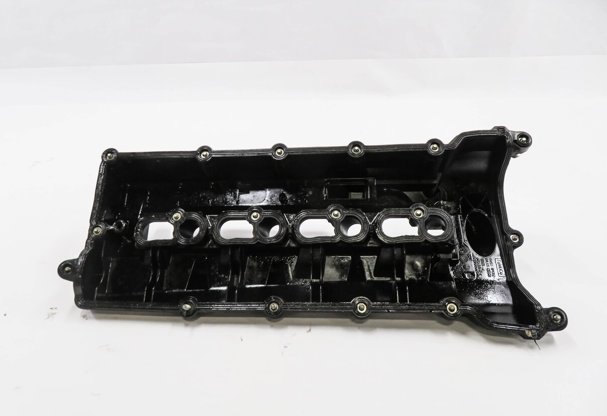 Thumbnail 4: 2010-2018 RANGE ROVER SPORT (L320 L322 L494 L405) 5.0L V8 - LEFT VALVE COVER