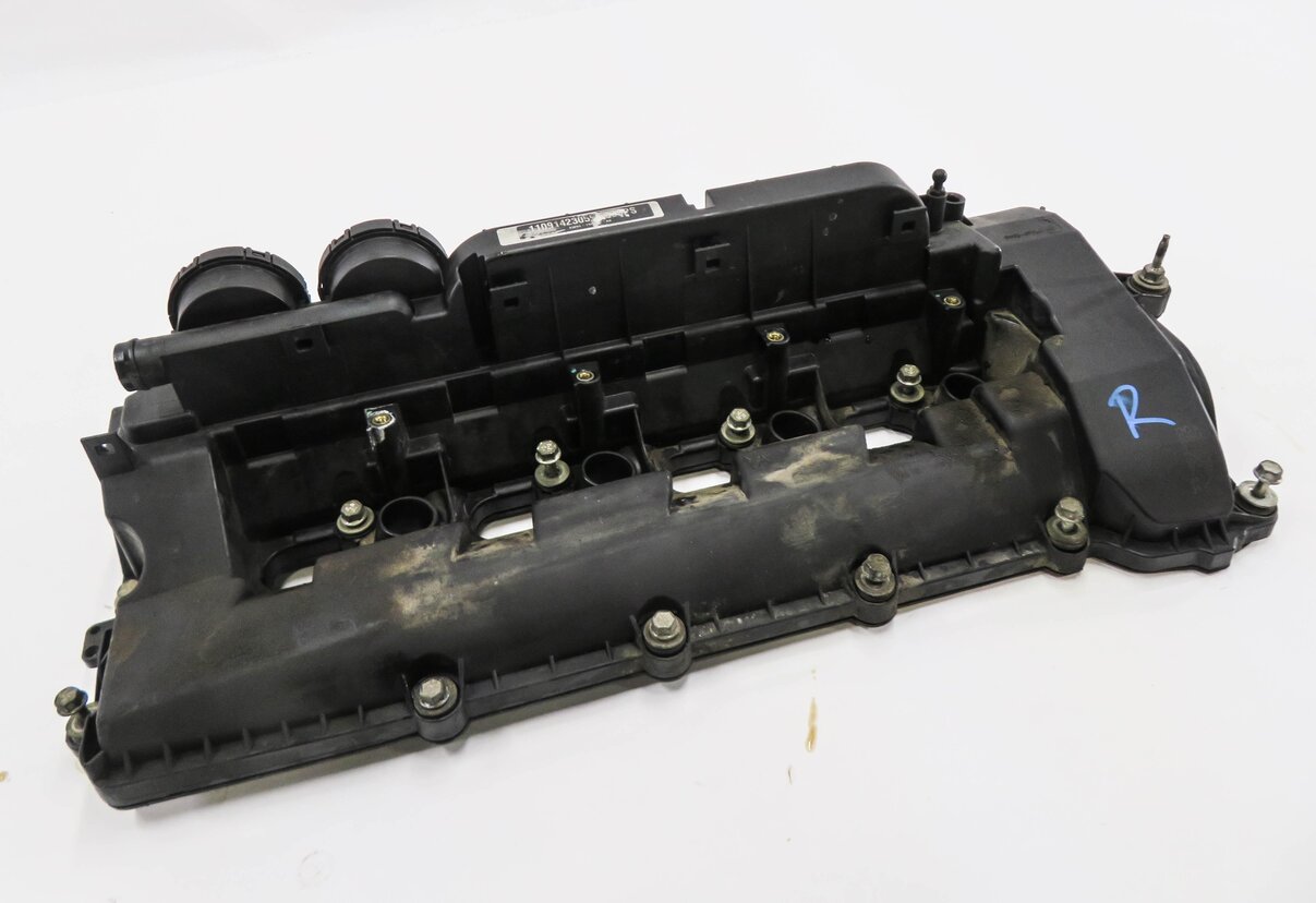 2010-2018 RANGE ROVER SPORT (L320 L322 L494 L405) 5.0L V8 - RIGHT VALVE COVER