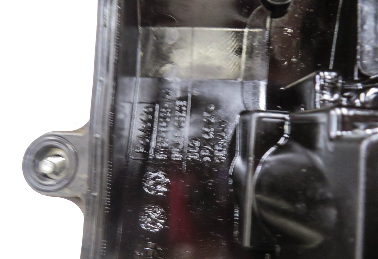 Thumbnail 5: 2010-2018 RANGE ROVER SPORT (L320 L322 L494 L405) 5.0L V8 - RIGHT VALVE COVER