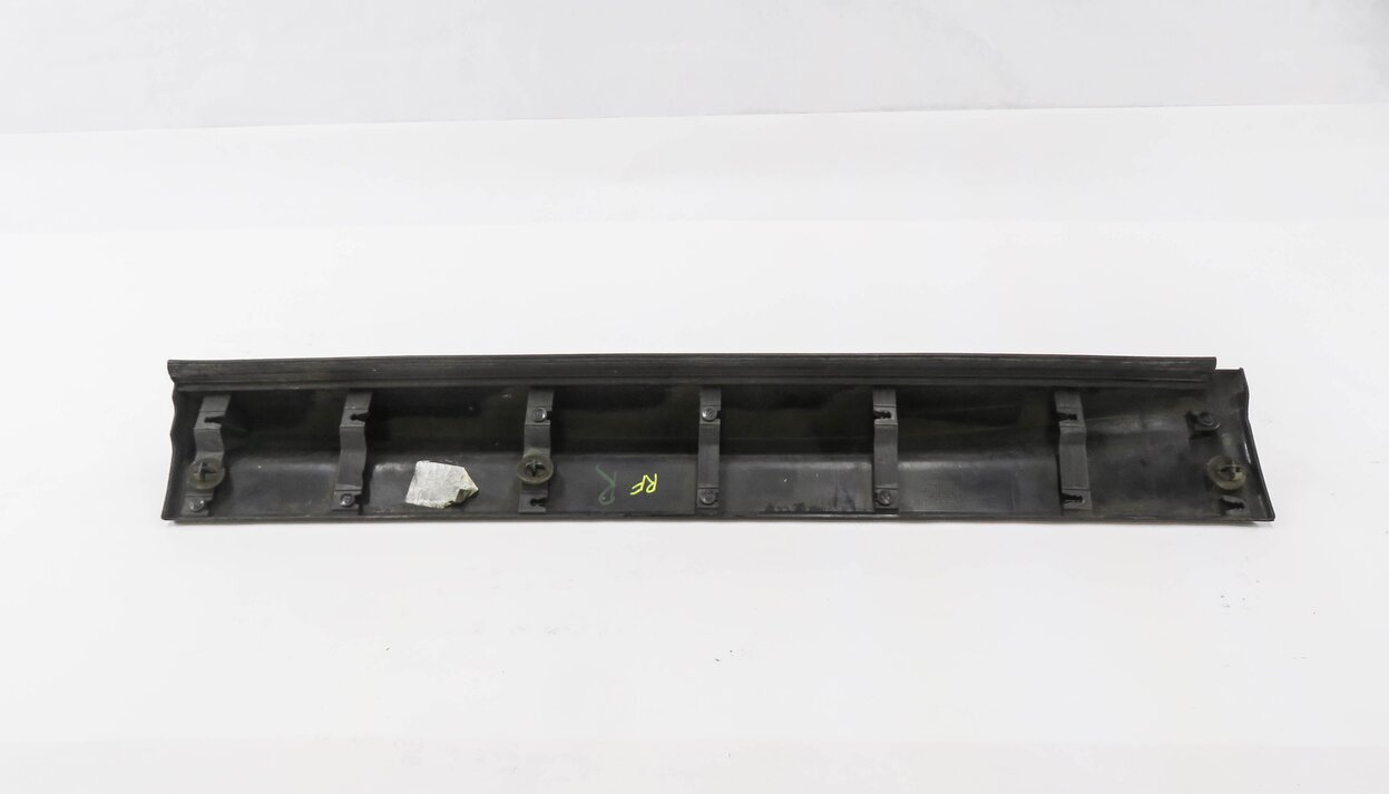 Thumbnail 4: 2012 RANGE ROVER SPORT (L320) RIGHT FRONT PASSENGER DOOR RUNNER TRIM MOULDING