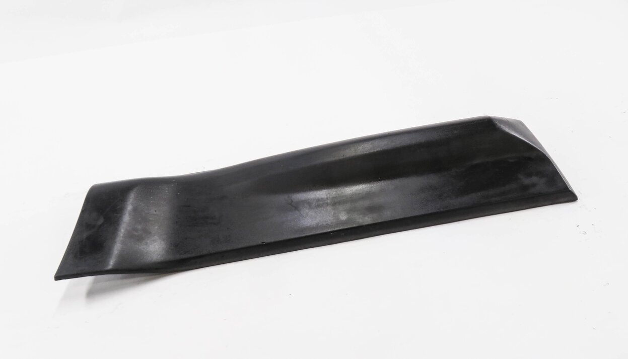 2012 RANGE ROVER SPORT (L320) LEFT REAR DOOR RUNNER TRIM MOULDING STRIP