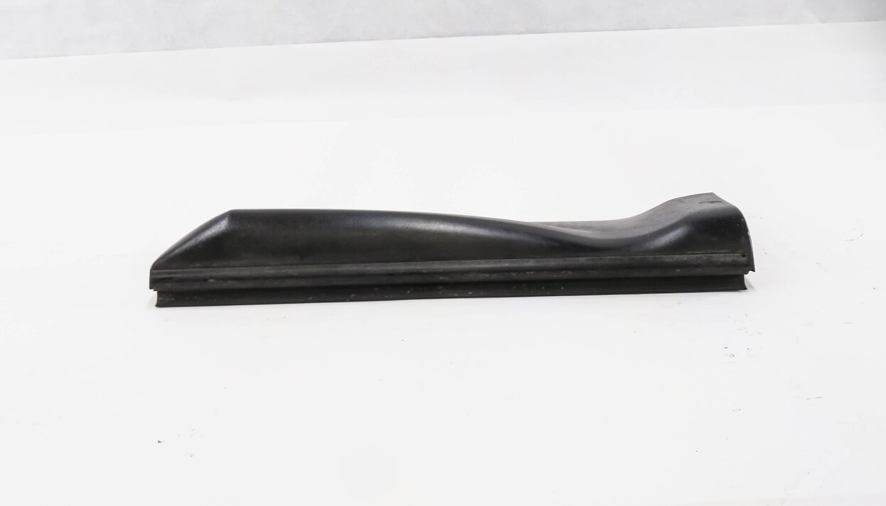 Thumbnail 3: 2012 RANGE ROVER SPORT (L320) LEFT REAR DOOR RUNNER TRIM MOULDING STRIP