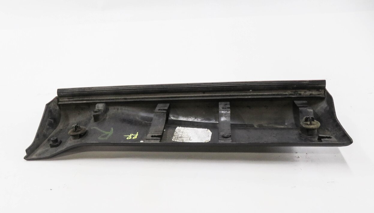 Thumbnail 4: 2012 RANGE ROVER SPORT (L320) RIGHT REAR DOOR RUNNER TRIM MOULDING STRIP
