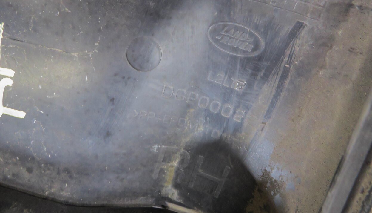 Thumbnail 5: 2012 RANGE ROVER SPORT (L320) RIGHT REAR DOOR RUNNER TRIM MOULDING STRIP