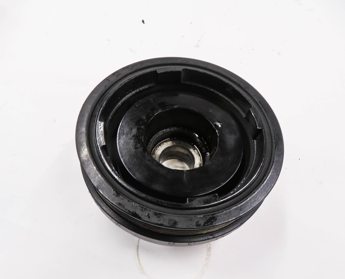 Thumbnail 1: 2007-2015 MERCEDES E550 GL450 GL550 ML550 S450 S550 SL550 - V8 HARMONIC BALANCER