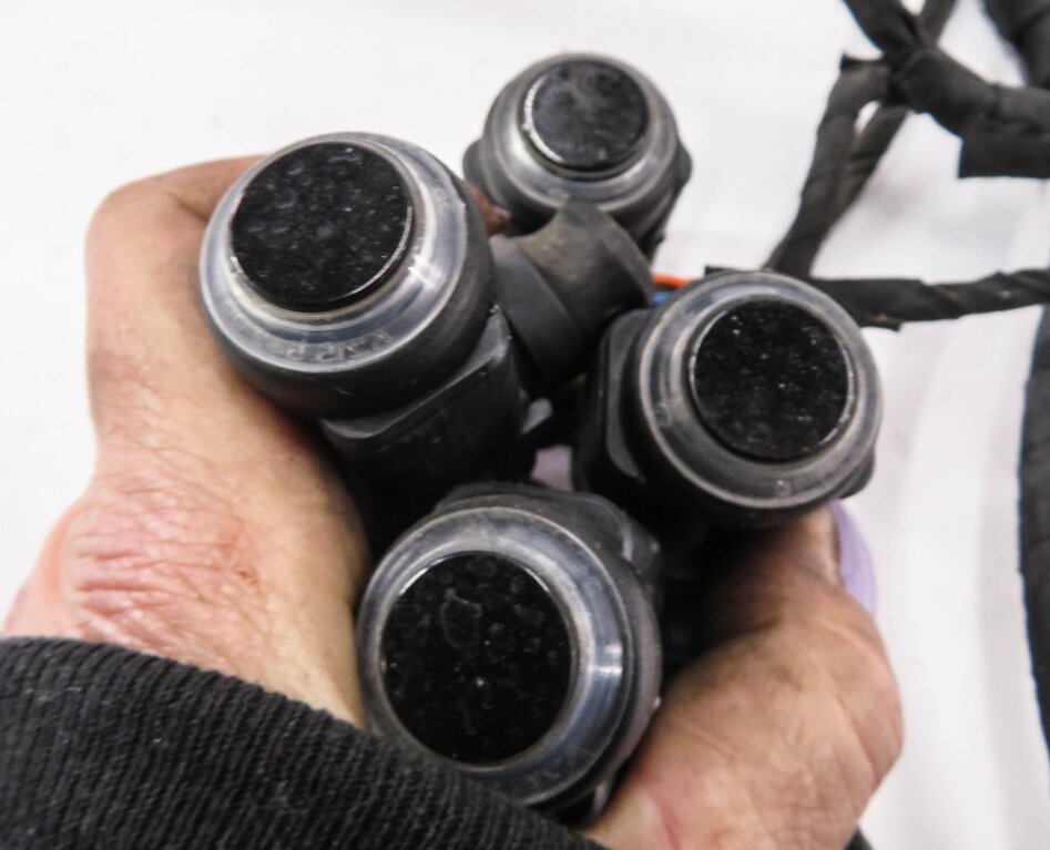Thumbnail 4: 2008 MERCEDES GL450 (X164) FRONT PDC PARK DISTANCE SENSOR SET w/ HARNESS (BLACK)