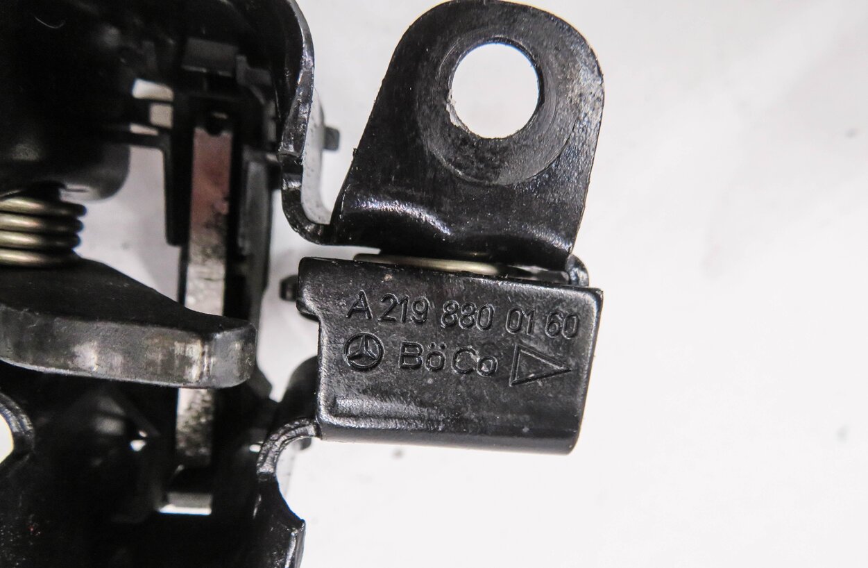 Thumbnail 7: 2008 MERCEDES GL450 (X164) FRONT LEFT & RIGHT LOWER HOOD LOCK LATCH SET