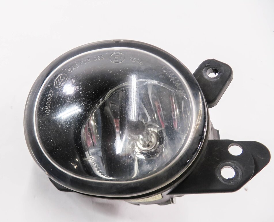 Thumbnail 3: 2006-2013 MERCEDES C300 C350 GL320 GL450 GL550 ML320 ML350 - LEFT FOGLIGHT LAMP