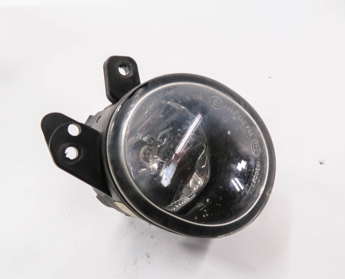 2006-2013 MERCEDES C300 C350 GL320 GL450 GL550 ML320 ML350 - RIGHT FOGLIGHT LAMP
