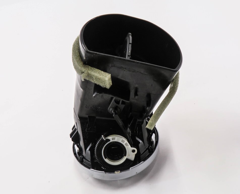 Thumbnail 4: 2008 MERCEDES GL450 (X164) RIGHT PASSENGER SIDE DASH HEATER A/C AIR VENT (BLACK)