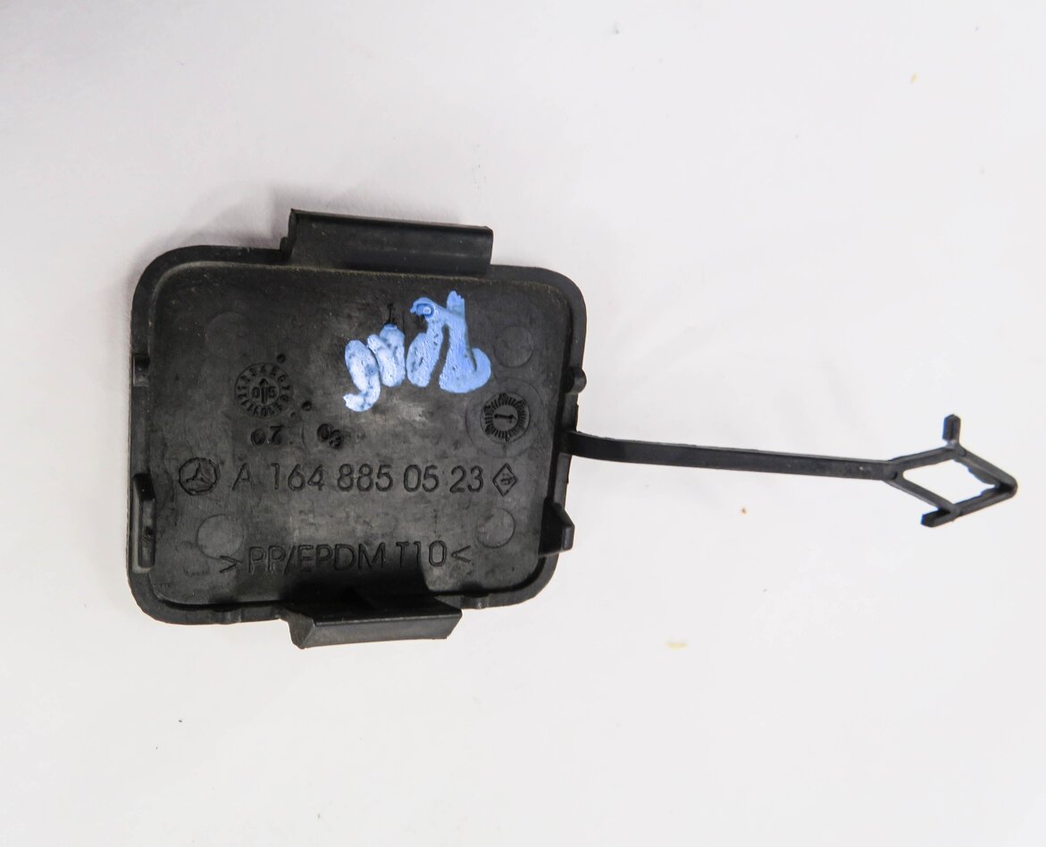 Thumbnail 3: 2008 MERCEDES GL450 (X164) REAR TOW HOOK COVER TRIM