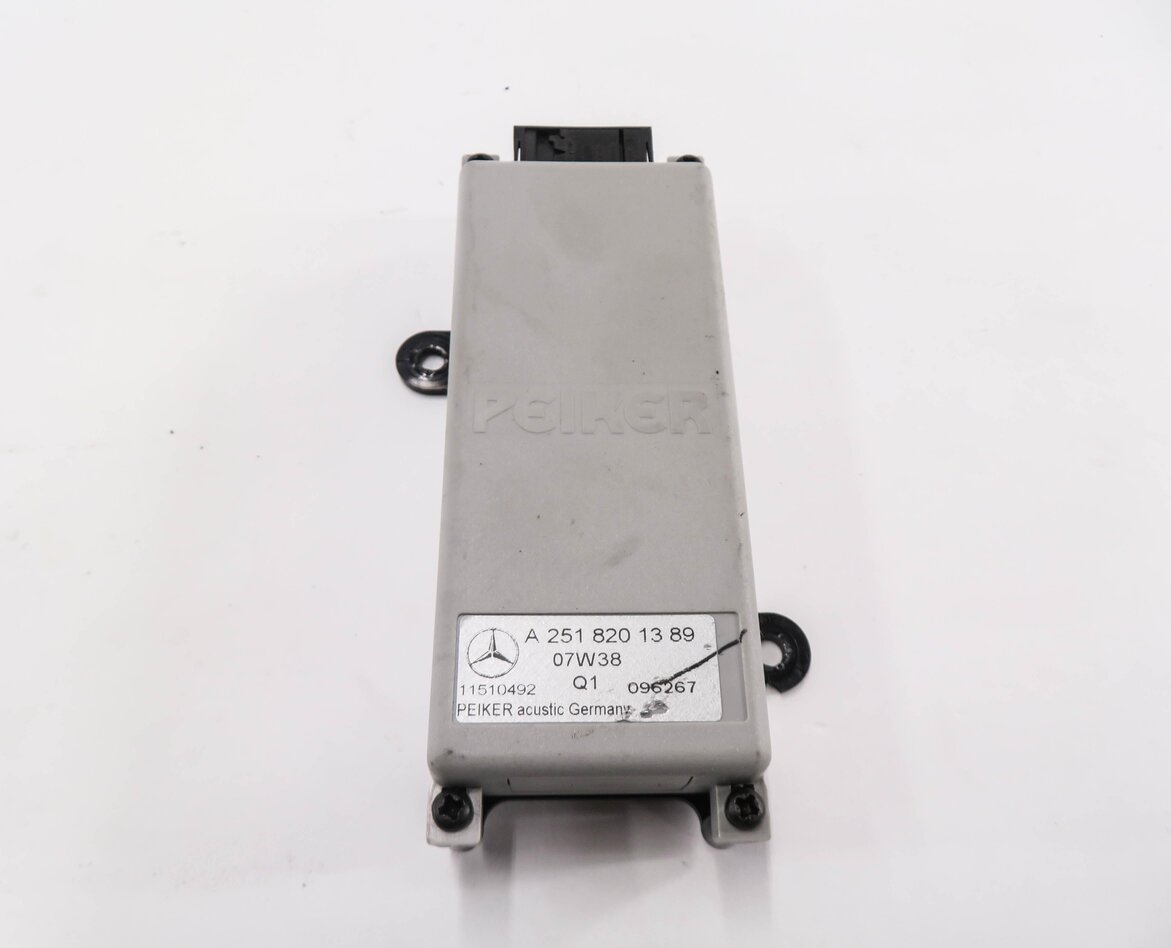 Thumbnail 2: 08-09 MERCEDES GL320 GL450 GL550 ML320 ML350 (X164 W164) RADIO ANTENNA AMPLIFIER