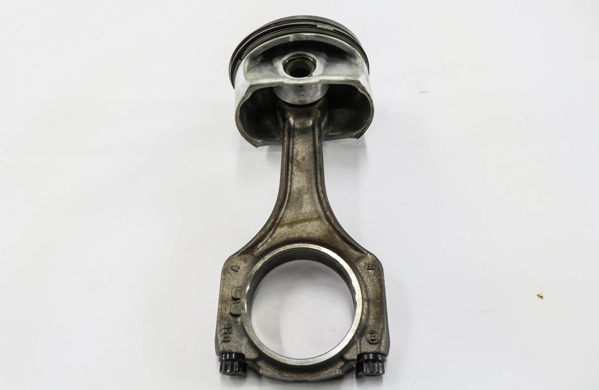 Thumbnail 3: 06-10 BMW M3 M5 M6 (E90 E91 E92 E93 E60 E63 E64) S65 S85 ENGINE - LEFT PISTON