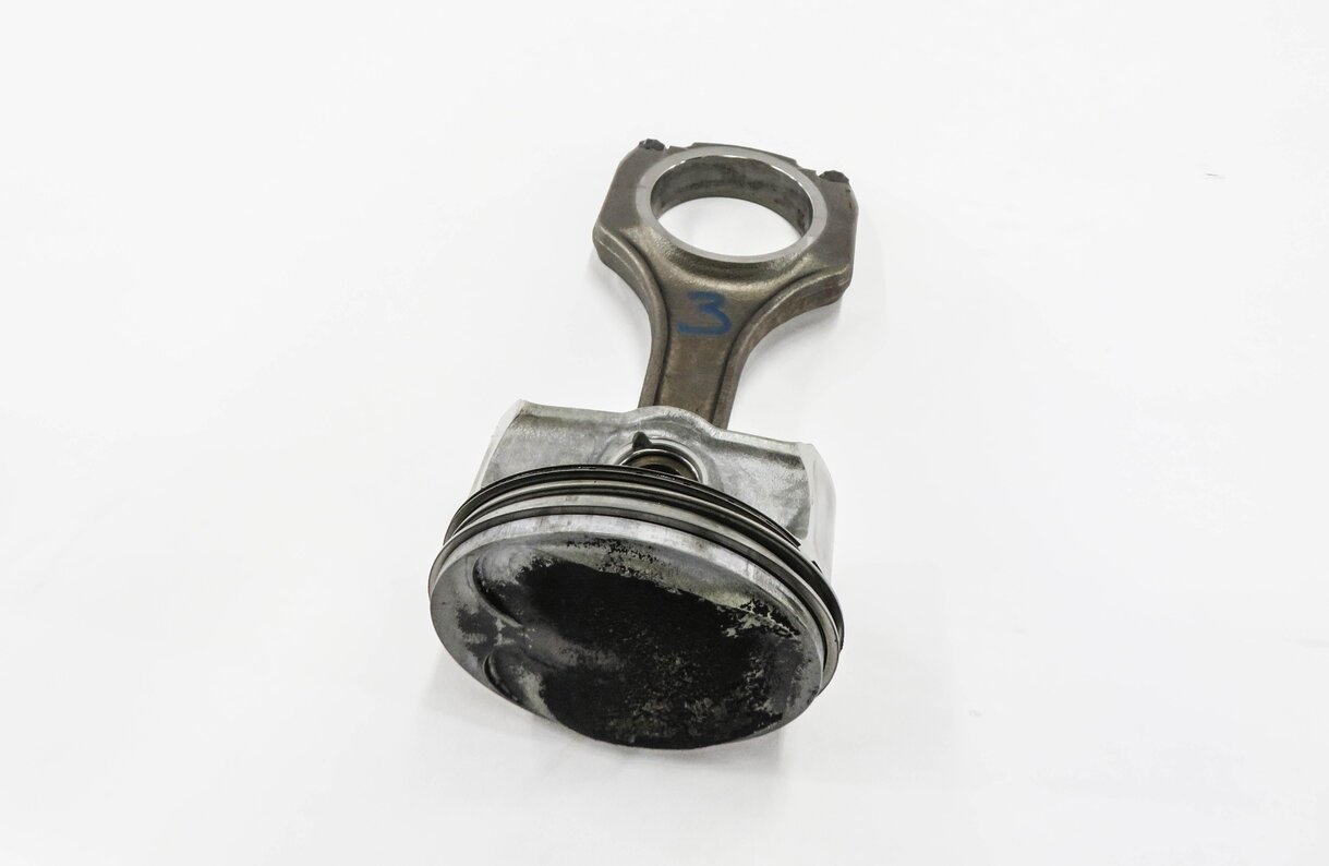 06-10 BMW M3 M5 M6 (E90 E91 E92 E93 E60 E63 E64) S65 S85 ENGINE - RIGHT PISTON