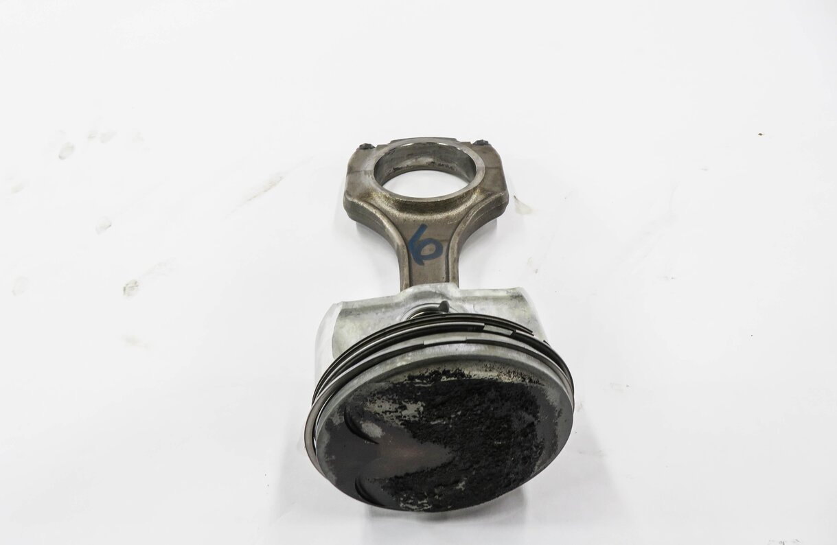 Thumbnail 2: 06-10 BMW M3 M5 M6 (E90 E91 E92 E93 E60 E63 E64) S65 S85 ENGINE - LEFT PISTON