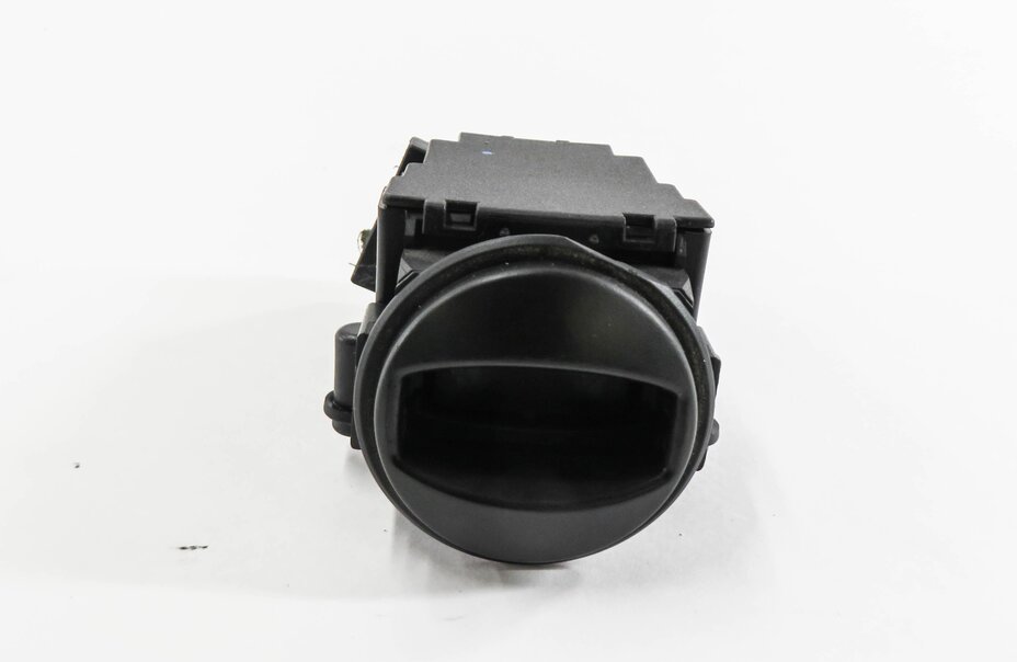 Thumbnail 2: 2006 BMW M6 ///M (E63) IGNITION SWITCH KEY HOLDER