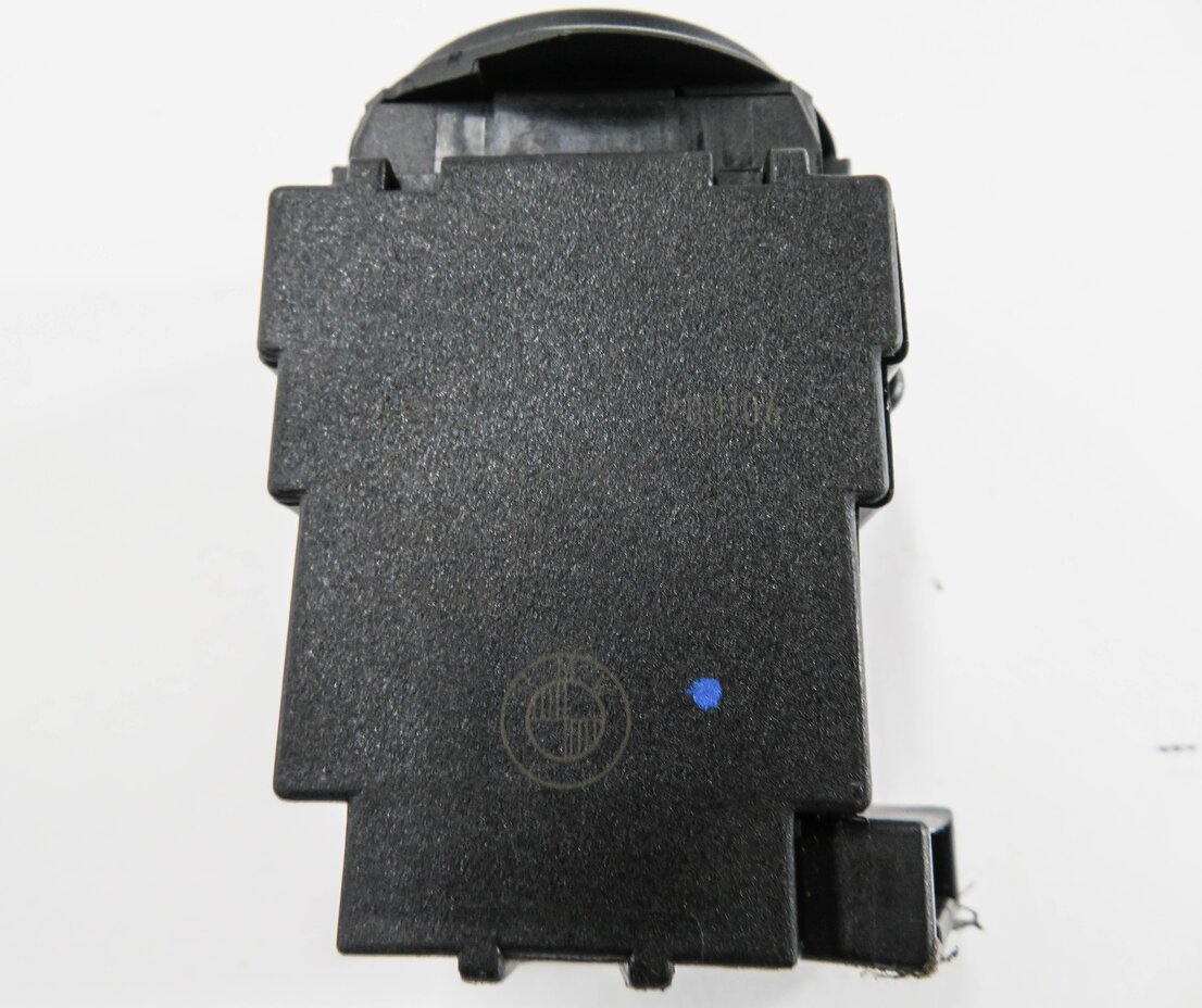 Thumbnail 4: 2006 BMW M6 ///M (E63) IGNITION SWITCH KEY HOLDER