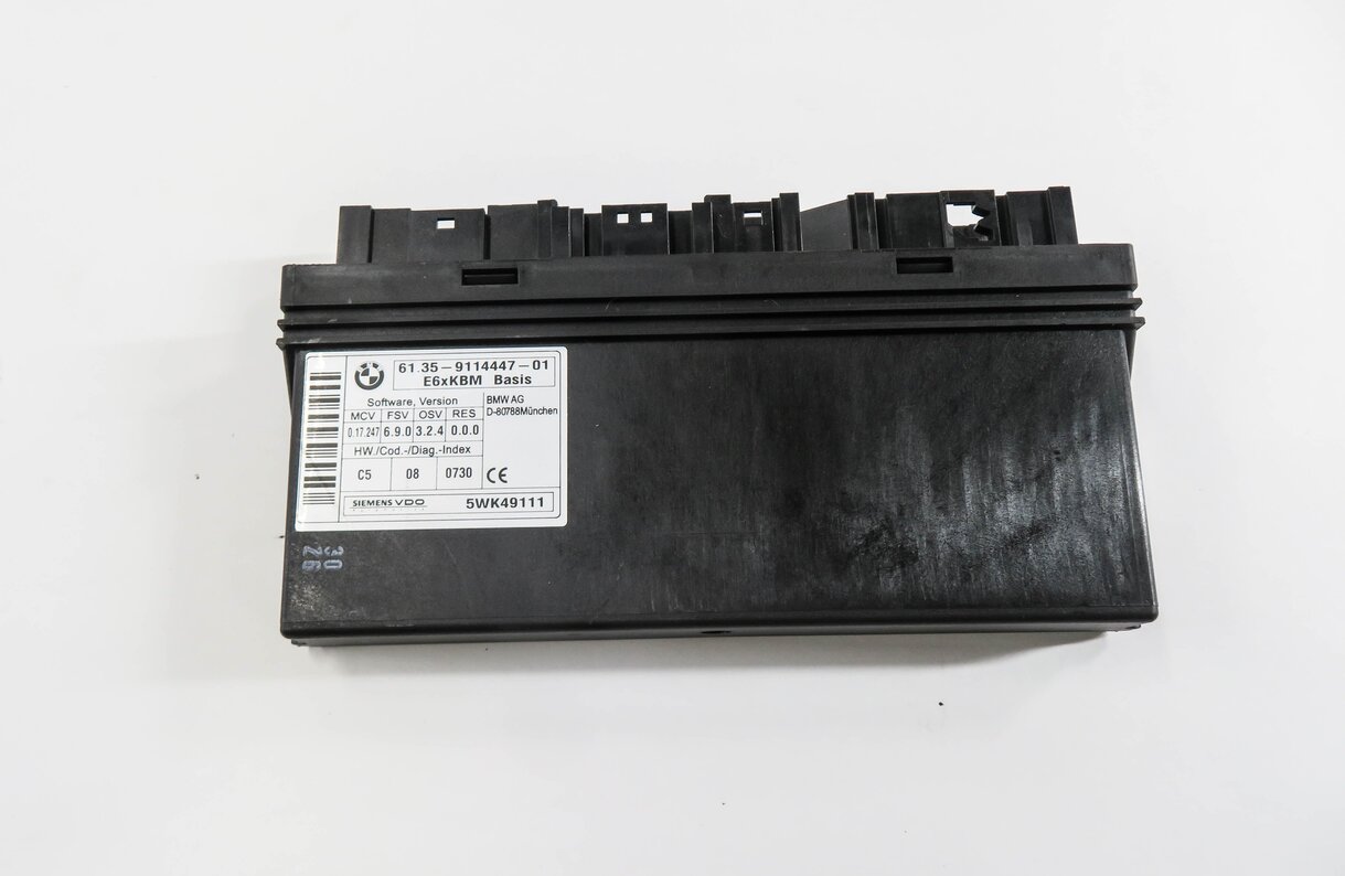 Thumbnail 2: 2006 BMW M6 ///M (E63) BASIS BODY CONTROL MODULE