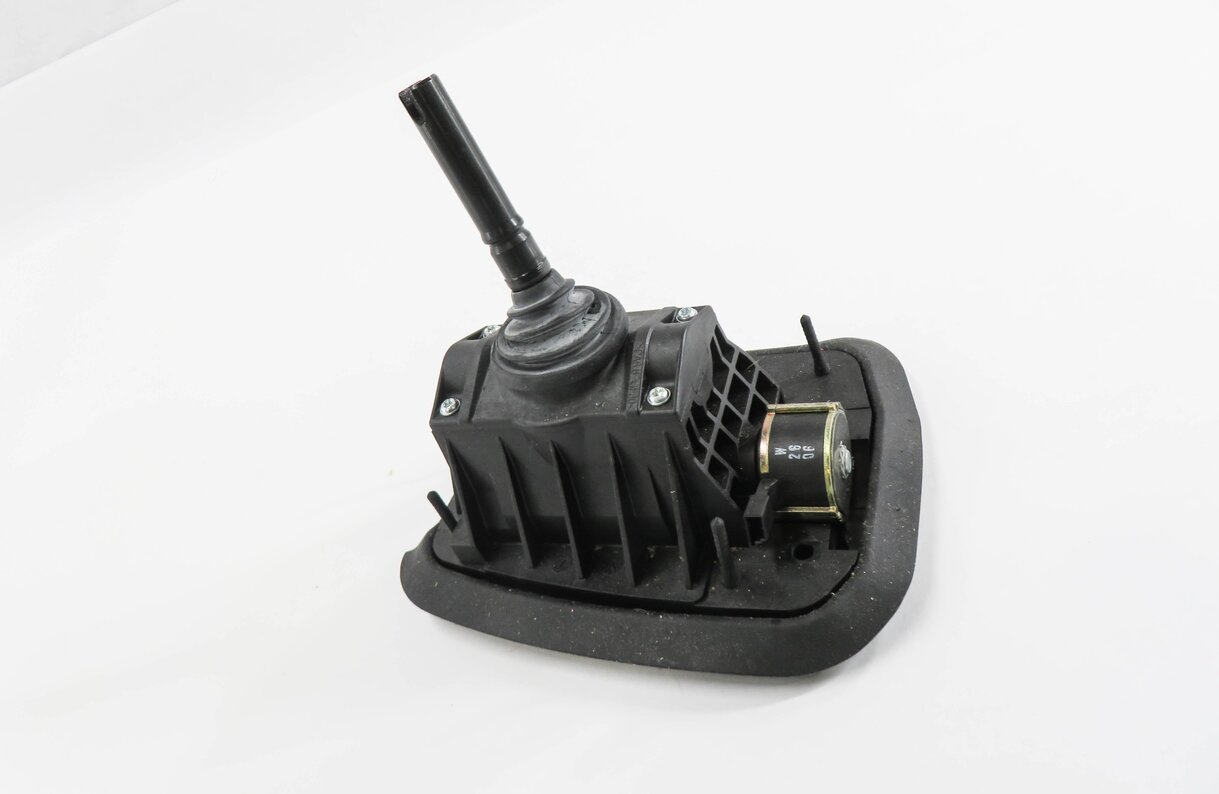 Thumbnail 2: 2006 BMW M6 ///M (E63) SMG SEQUENTIAL MANUAL GEARBOX TRANSMISSION GEAR SHIFTER